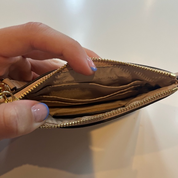 Michael Kors Wrislet - Picture 3 of 3
